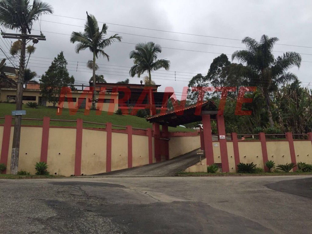 Sobrado de 670m² com 5 quartos em Caieras