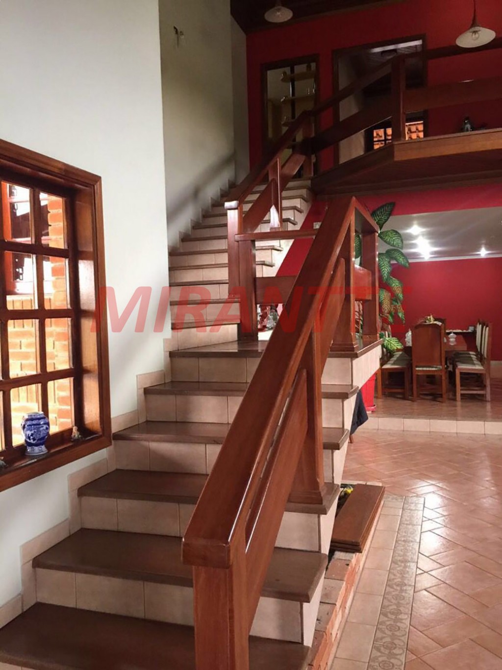 Sobrado de 670m² com 5 quartos em Caieras