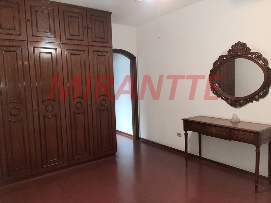 Sobrado de 290m² com 4 quartos em Santana
