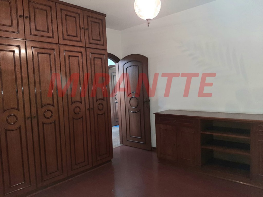 Sobrado de 290m² com 4 quartos em Santana