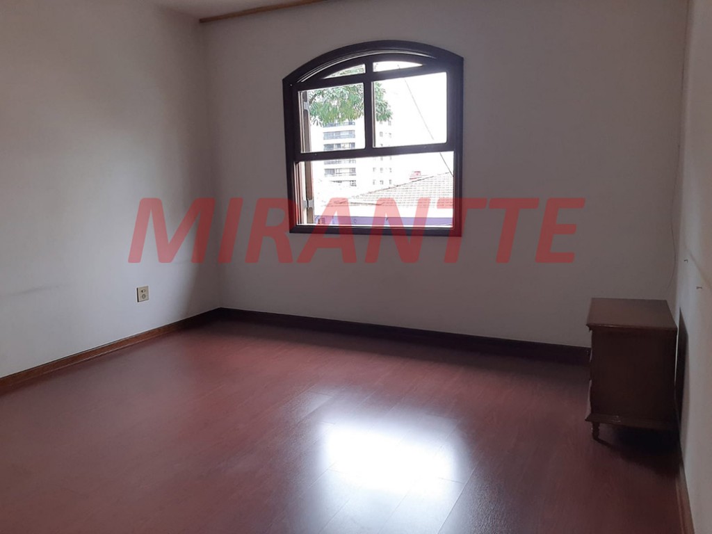 Sobrado de 290m² com 4 quartos em Santana