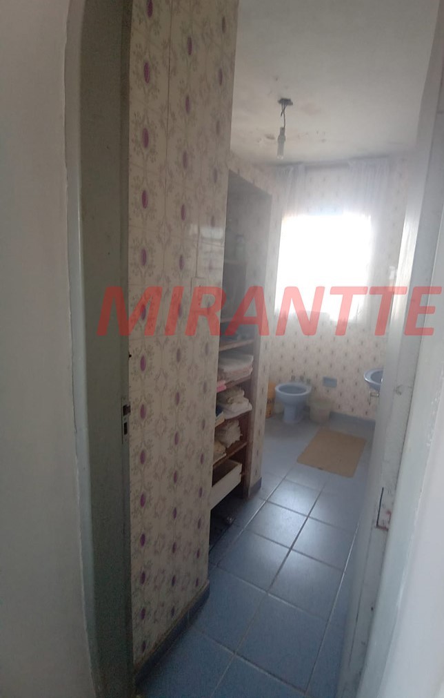 Sobrado de 210m² com 3 quartos em Vila Mazzei