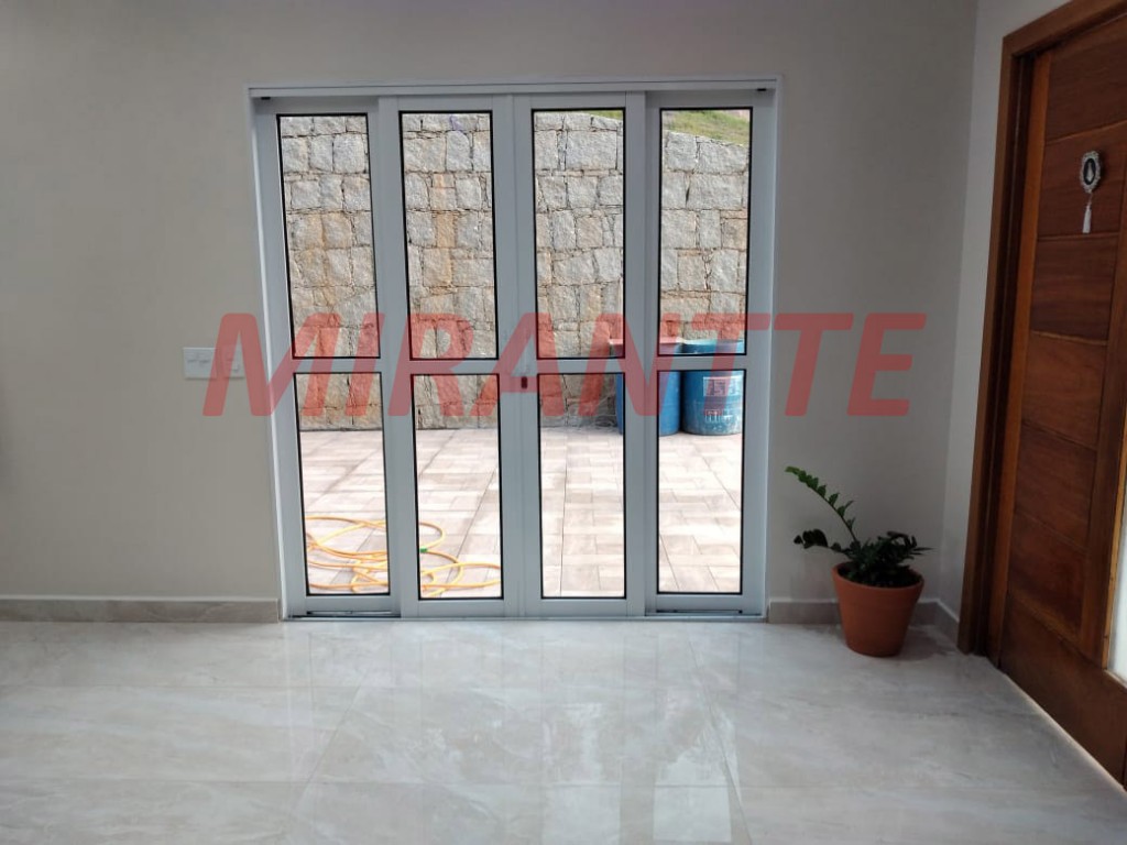 Sobrado de 270m² com 3 quartos em Caieras