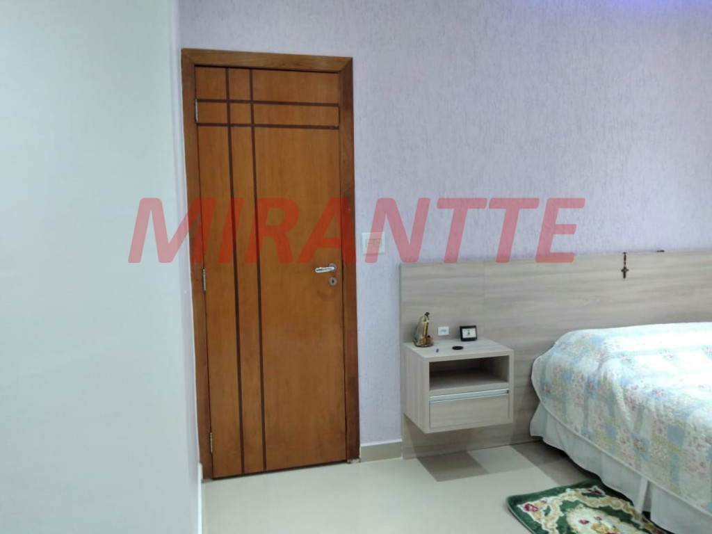 Sobrado de 270m² com 3 quartos em Caieras