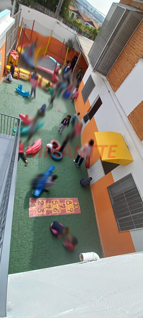 Sobrado de 393m² com 3 quartos em Parque Vitoria