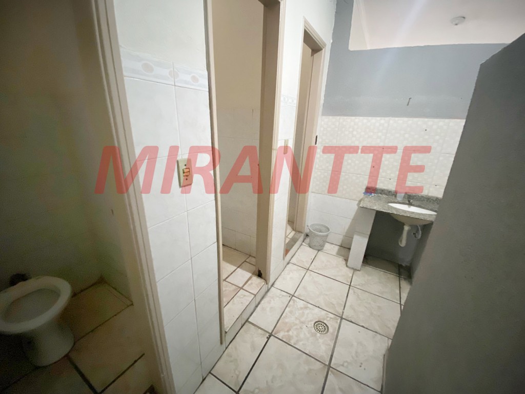 Comercial de 388m² em Jardim Santa Mena