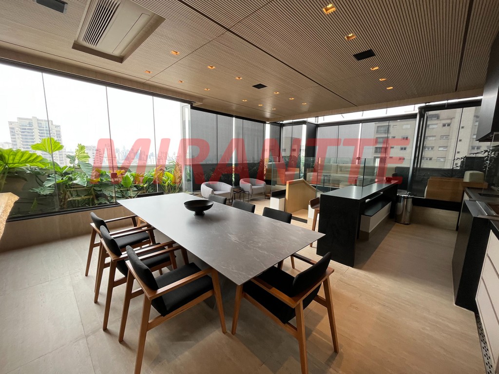 Cobertura de 325m² com 4 quartos em Santana
