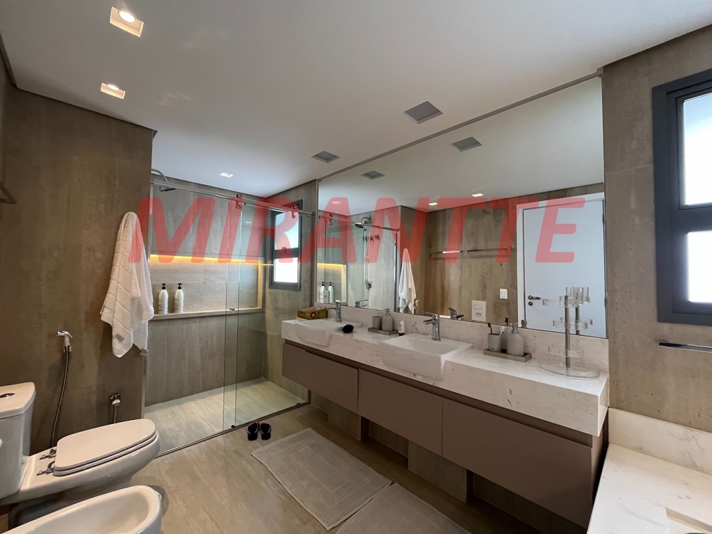 Cobertura de 325m² com 4 quartos em Santana