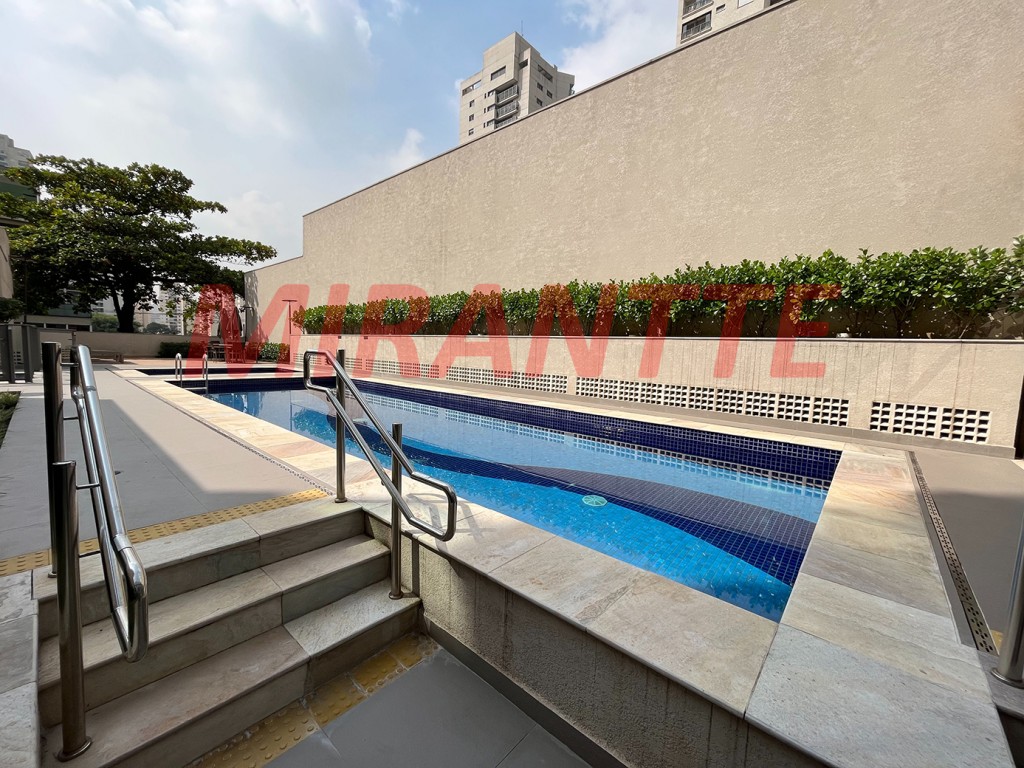 Cobertura de 325m² com 4 quartos em Santana