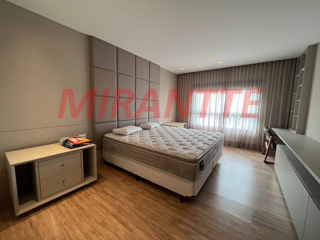 Cobertura de 325m² com 4 quartos em Santana