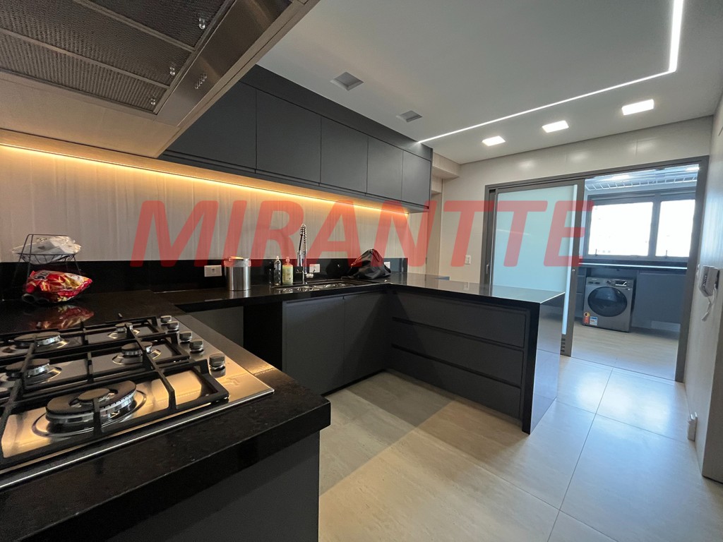 Cobertura de 325m² com 4 quartos em Santana