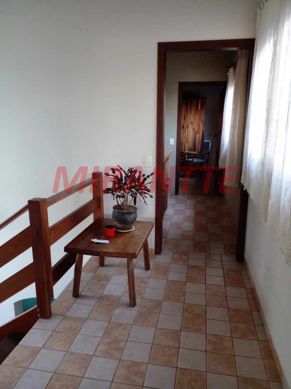 Sobrado de 420m² com 4 quartos em Caieras