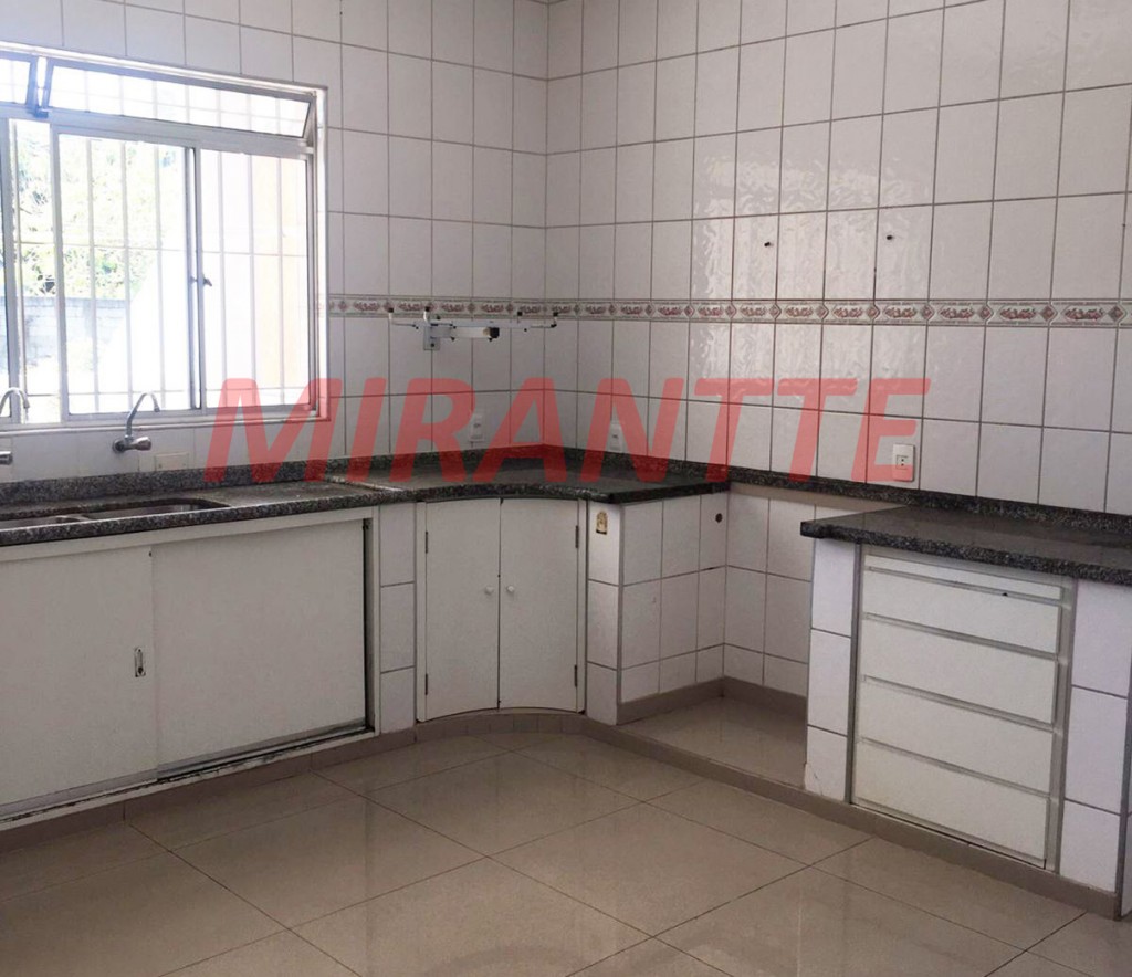 Sobrado de 268m² com 2 quartos em Parque Peruche