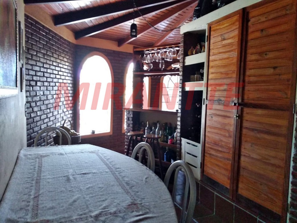 Casa terrea de 305m² com 4 quartos em Jardim São Gonçalo