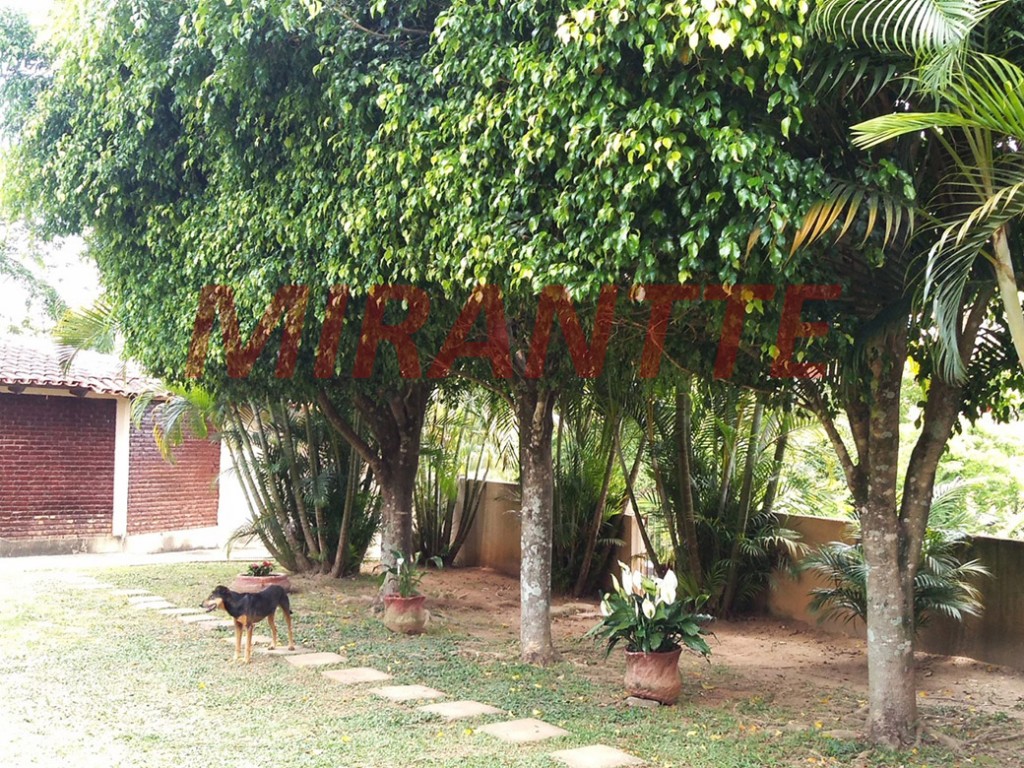 Casa terrea de 305m² com 4 quartos em Jardim São Gonçalo