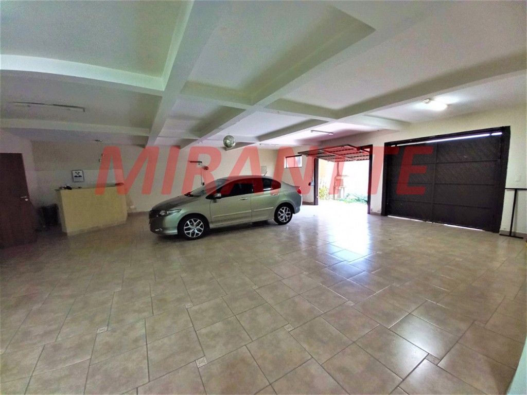 Sobrado de 325m² com 4 quartos em Jardim Guapíra