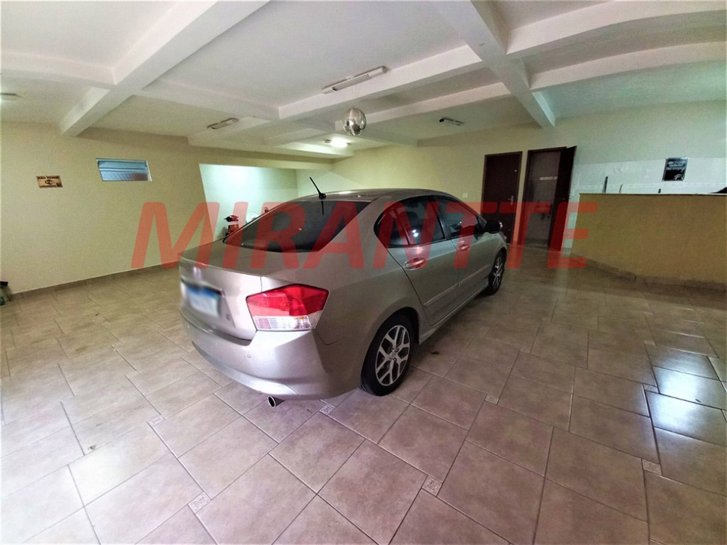 Sobrado de 325m² com 4 quartos em Jardim Guapíra