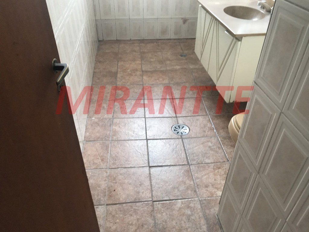 Sobrado de 232m² com 4 quartos em Vila Rica