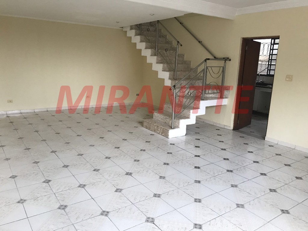 Sobrado de 232m² com 4 quartos em Vila Rica