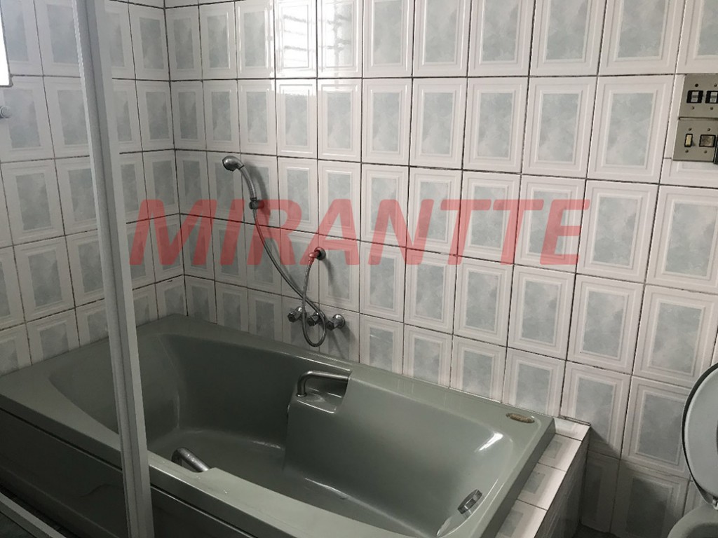 Sobrado de 232m² com 4 quartos em Vila Rica