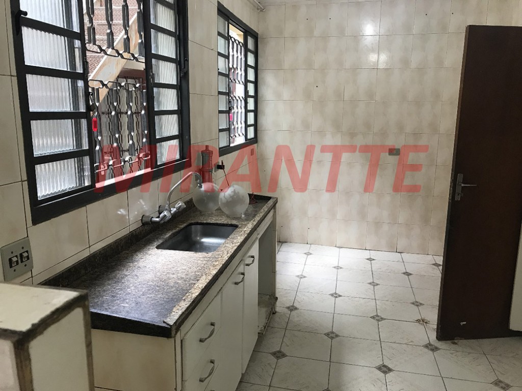 Sobrado de 232m² com 4 quartos em Vila Rica