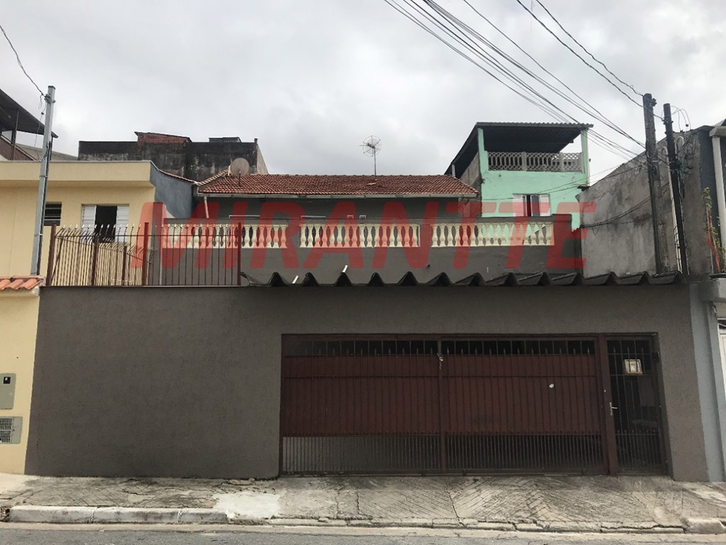 Sobrado de 232m² com 4 quartos em Vila Rica