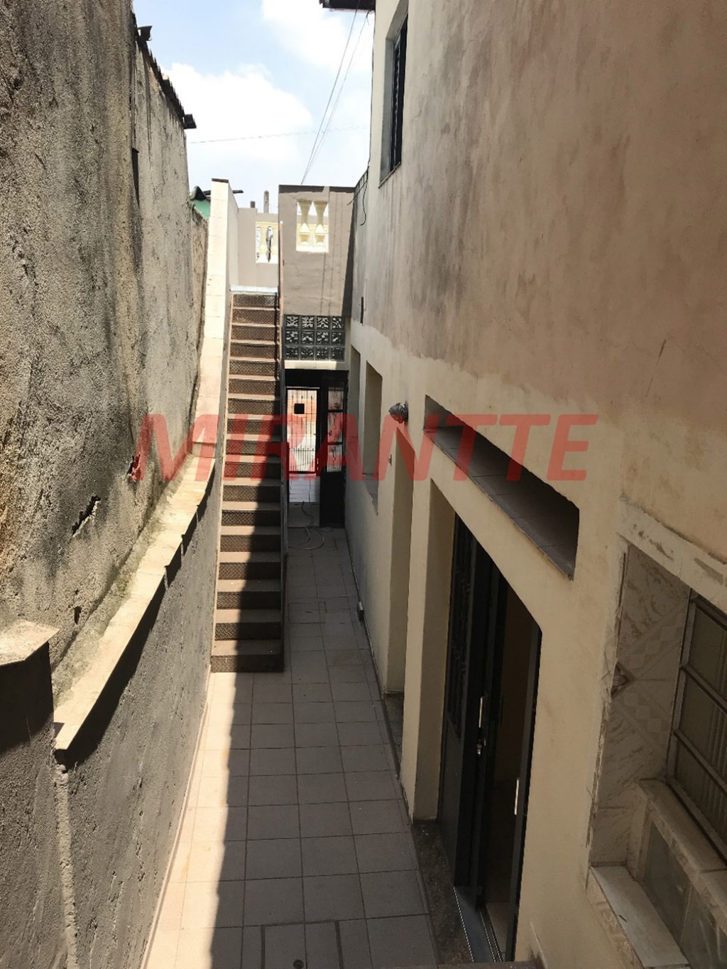 Sobrado de 232m² com 4 quartos em Vila Rica