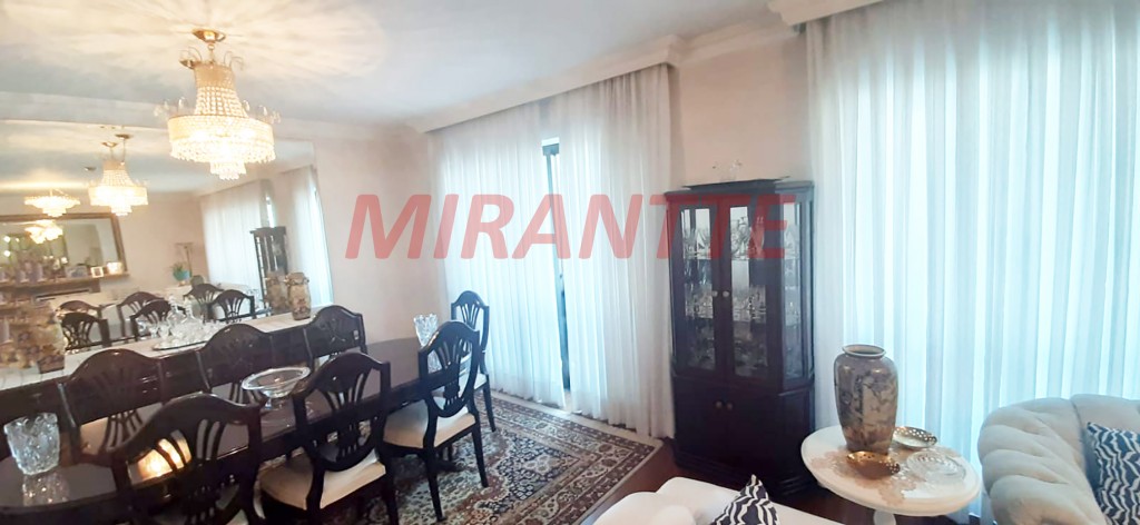 Apartamento de 174m² com 3 quartos em Santana