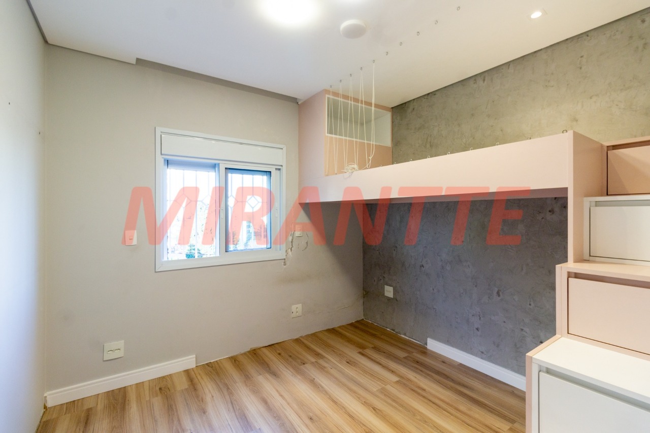 Sobrado de 220m² com 3 quartos em Santa Teresinha