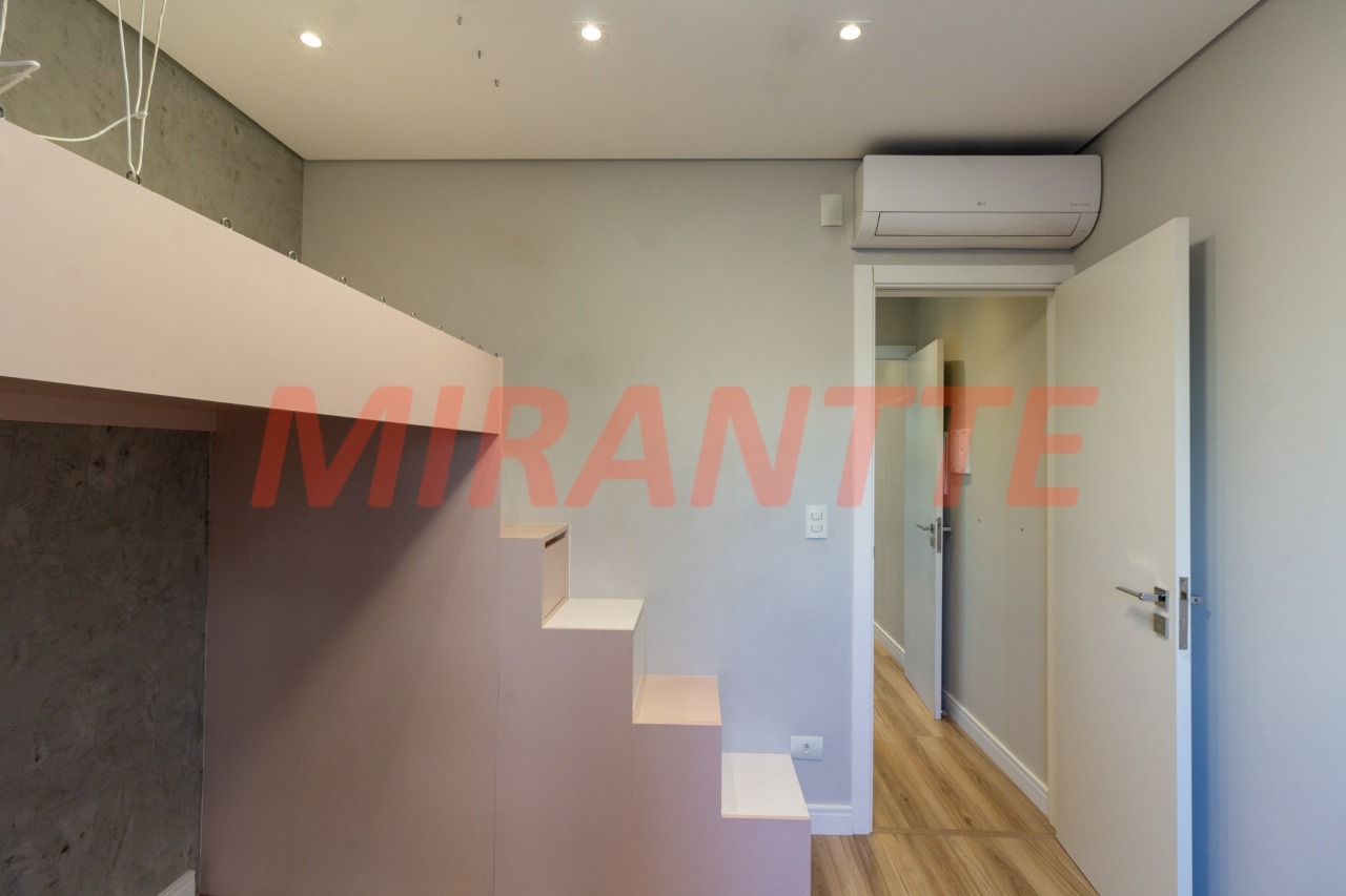 Sobrado de 220m² com 3 quartos em Santa Teresinha