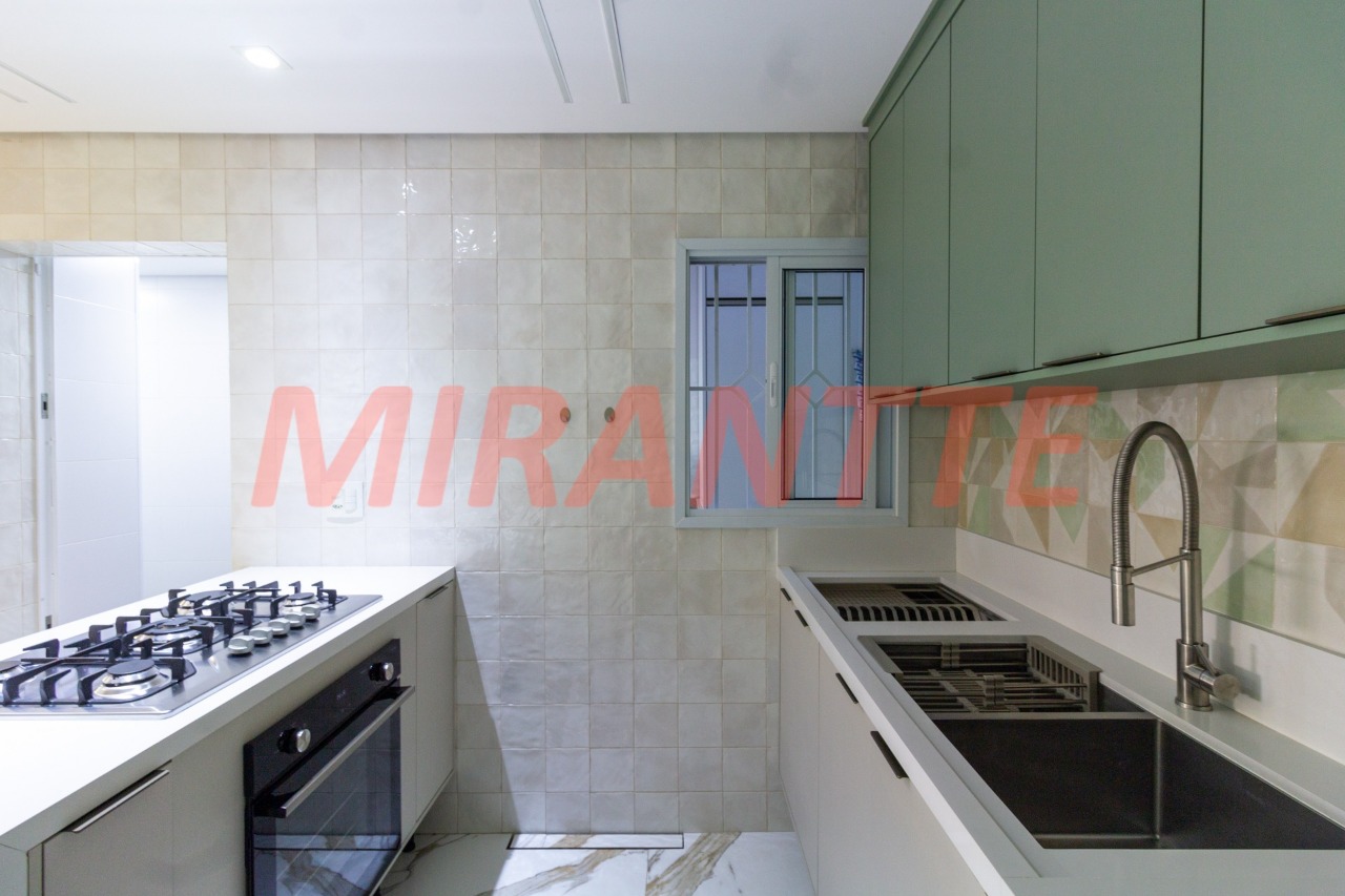 Sobrado de 220m² com 3 quartos em Santa Teresinha