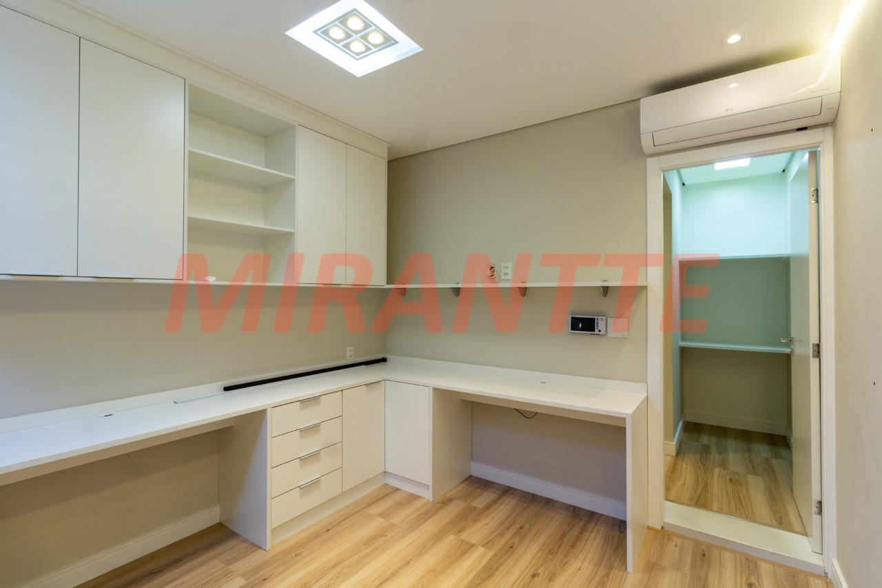Sobrado de 220m² com 3 quartos em Santa Teresinha