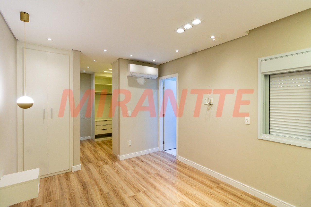 Sobrado de 220m² com 3 quartos em Santa Teresinha