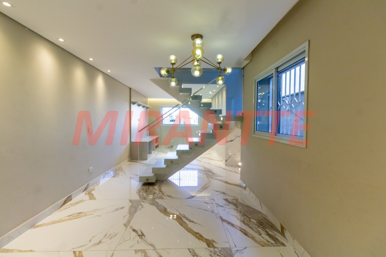 Sobrado de 220m² com 3 quartos em Santa Teresinha