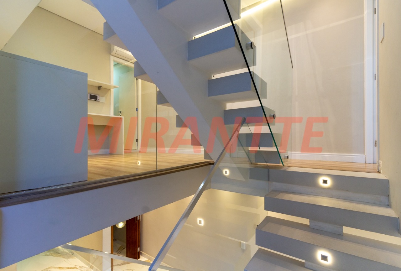 Sobrado de 220m² com 3 quartos em Santa Teresinha