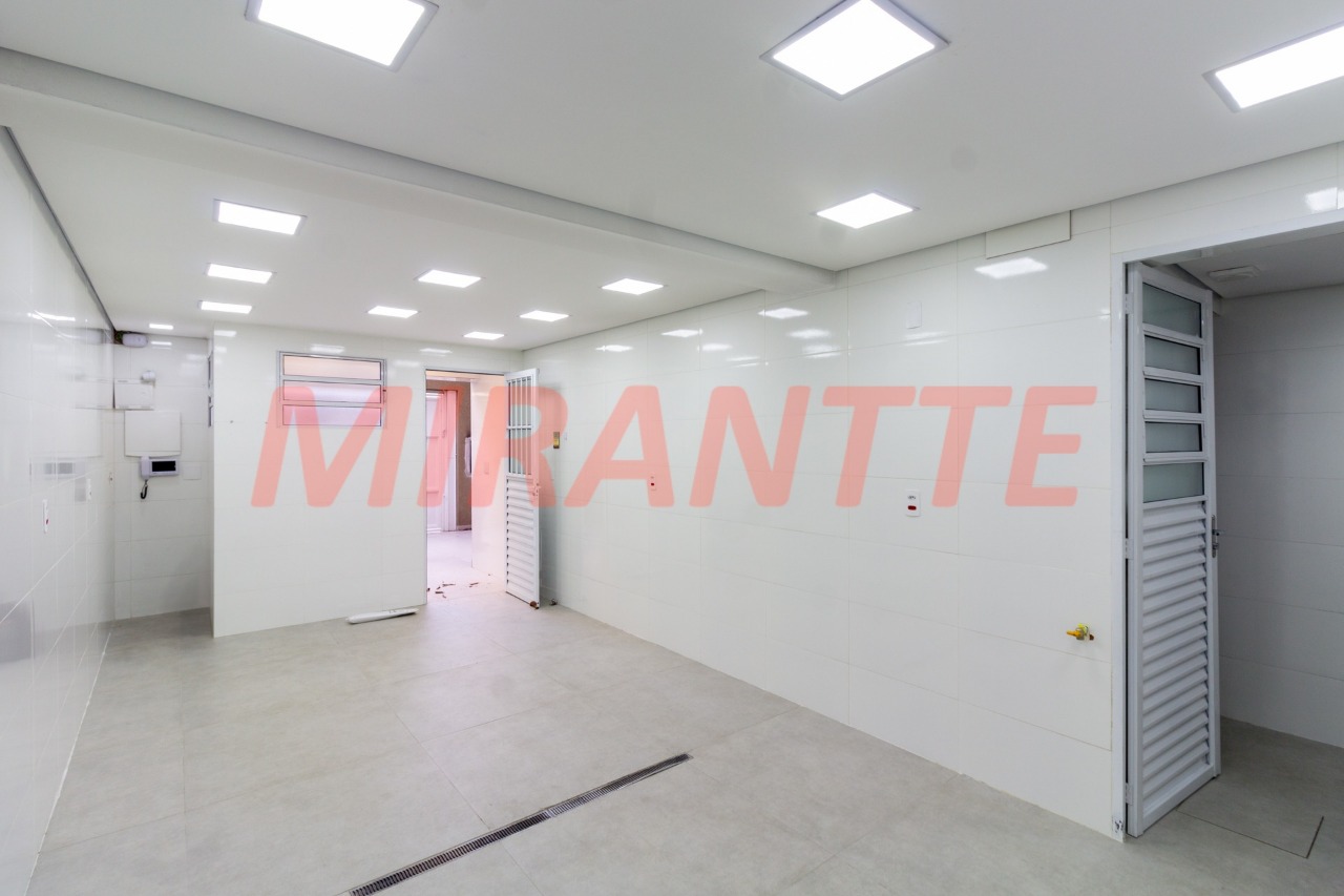Sobrado de 220m² com 3 quartos em Santa Teresinha