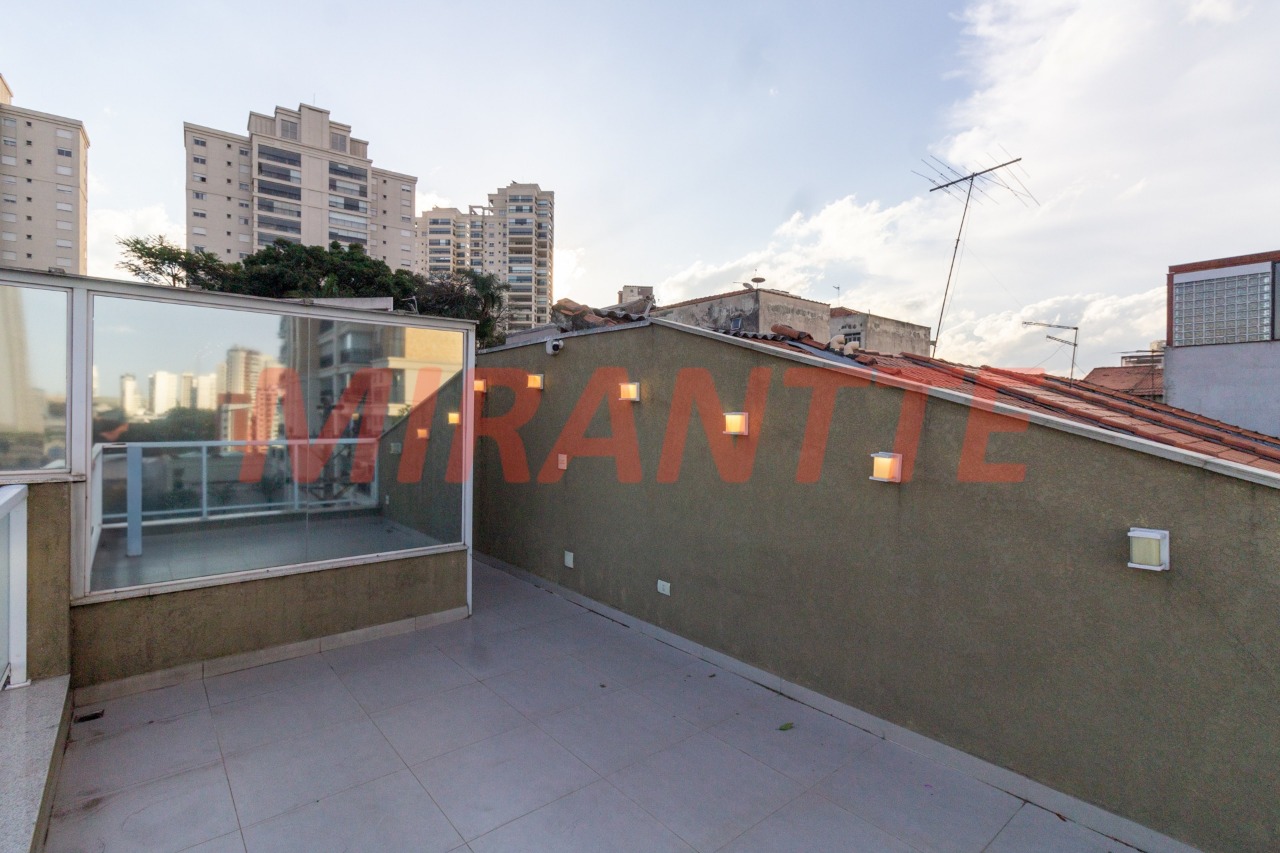 Sobrado de 220m² com 3 quartos em Santa Teresinha
