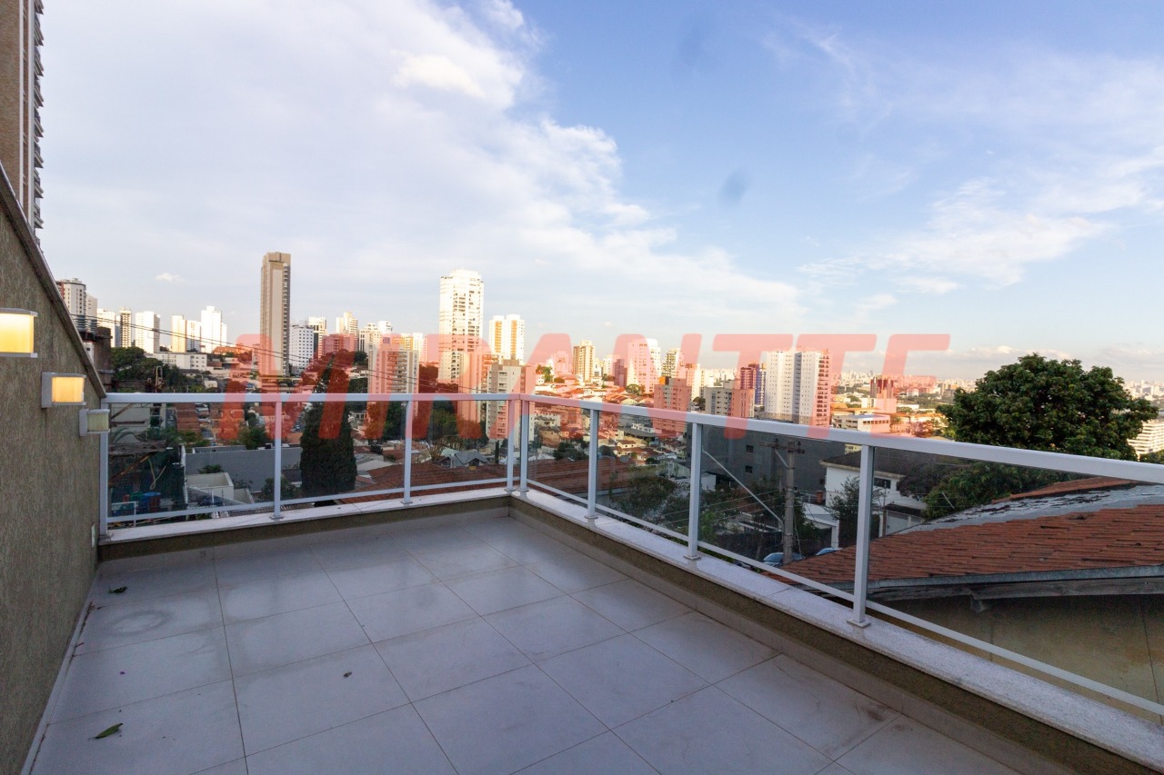 Sobrado de 220m² com 3 quartos em Santa Teresinha