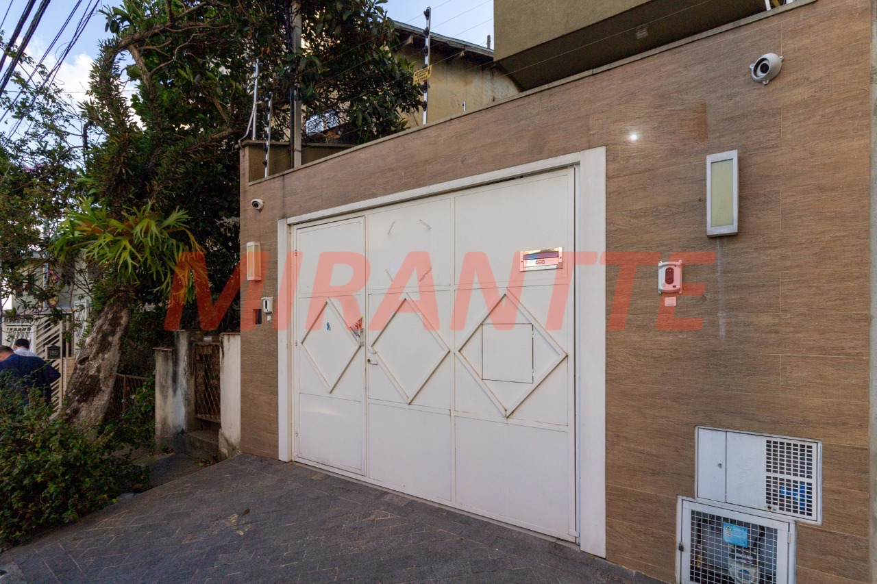 Sobrado de 220m² com 3 quartos em Santa Teresinha