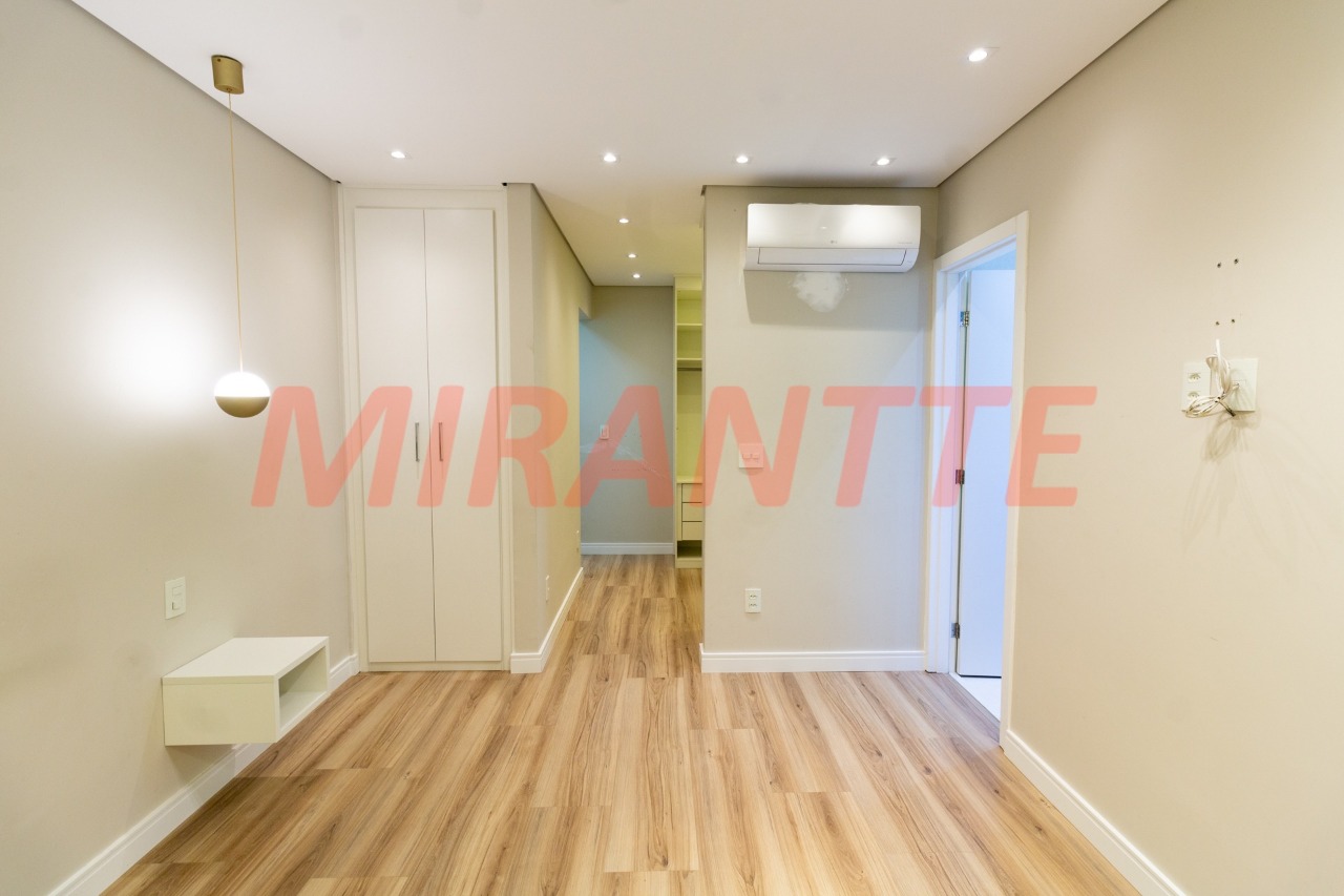 Sobrado de 220m² com 3 quartos em Santa Teresinha