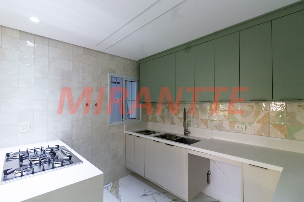 Sobrado de 220m² com 3 quartos em Santa Teresinha