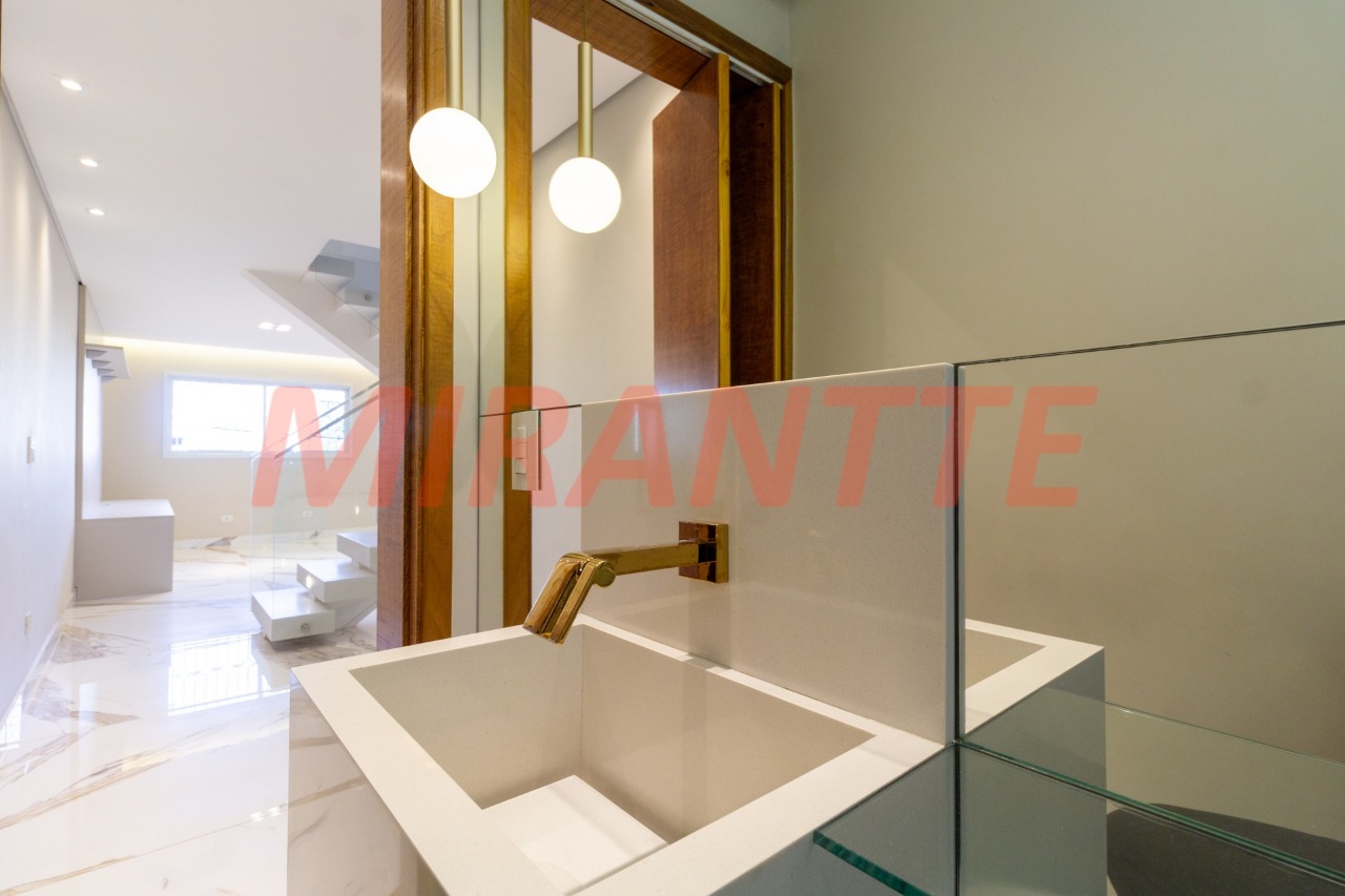 Sobrado de 220m² com 3 quartos em Santa Teresinha