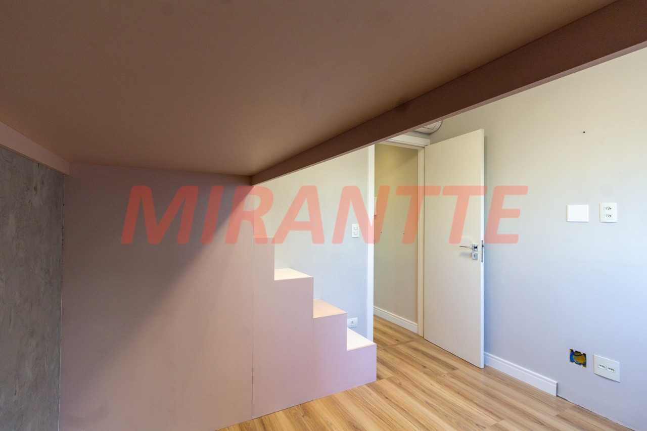 Sobrado de 220m² com 3 quartos em Santa Teresinha