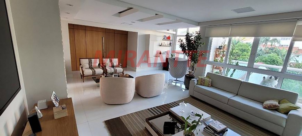 Apartamento de 223m² com 4 quartos em Santana