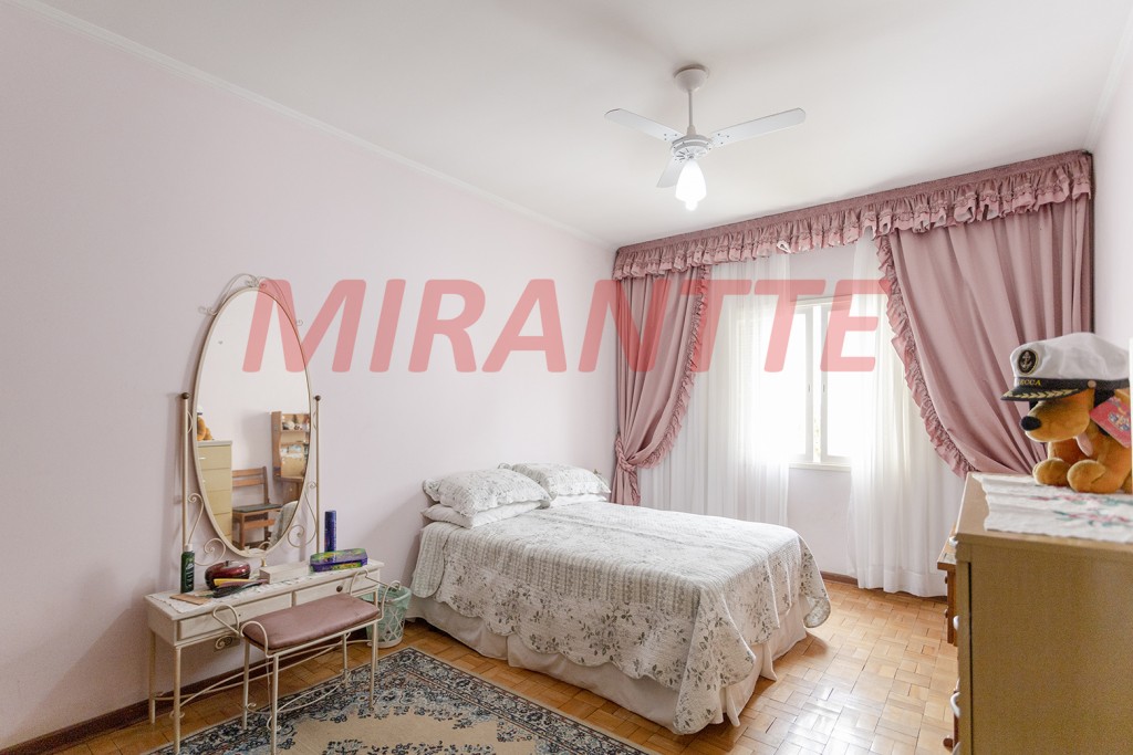 Sobrado de 276m² com 3 quartos em Jardim Virginia Bianca