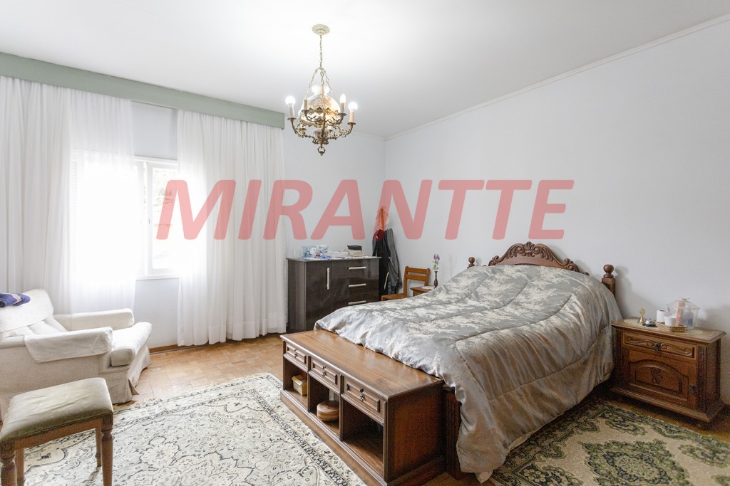 Sobrado de 276m² com 3 quartos em Jardim Virginia Bianca