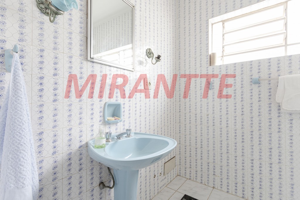 Sobrado de 276m² com 3 quartos em Jardim Virginia Bianca