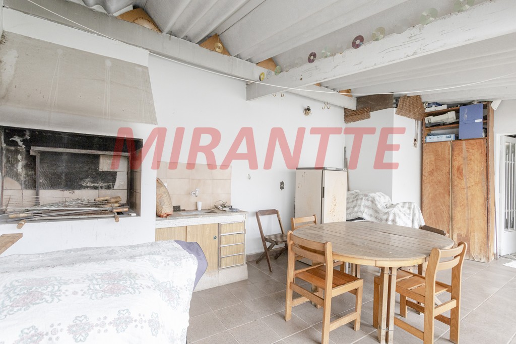 Sobrado de 276m² com 3 quartos em Jardim Virginia Bianca
