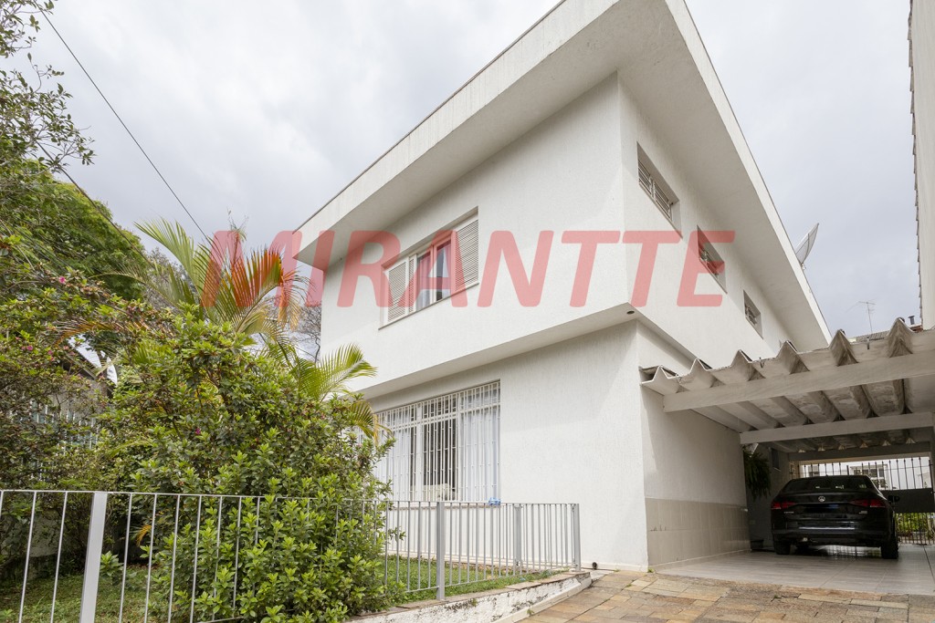 Sobrado de 276m² com 3 quartos em Jardim Virginia Bianca