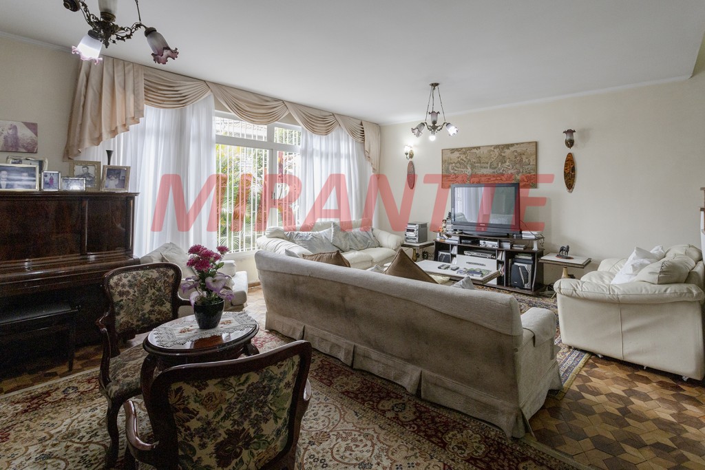 Sobrado de 276m² com 3 quartos em Jardim Virginia Bianca